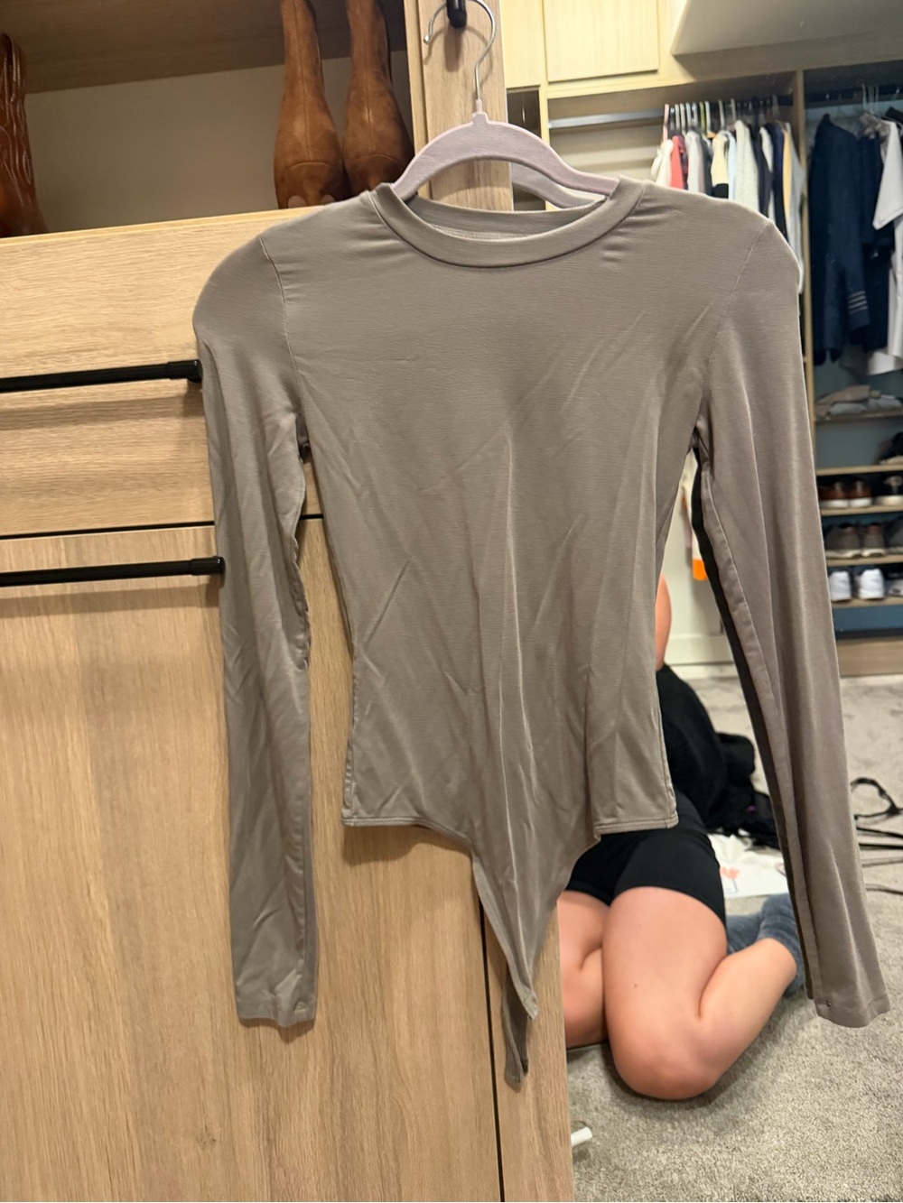 Wilfred Long-Sleeve Asymmetrical Bodysuit in Taupe